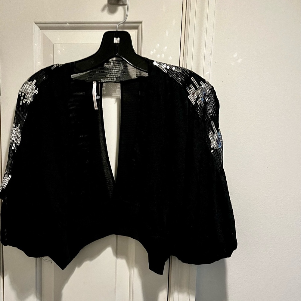 Free People cropped cover with sequins - Picture 10 of 16